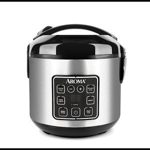 Aroma 4-8cup rice steam cooker new